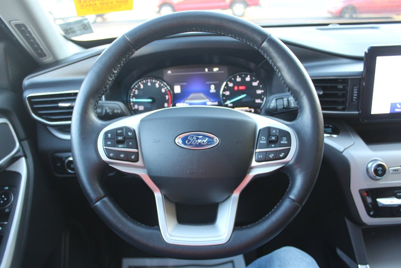 2023 Ford Explorer XLT - Photo 6 - Red Bank, NJ 07701