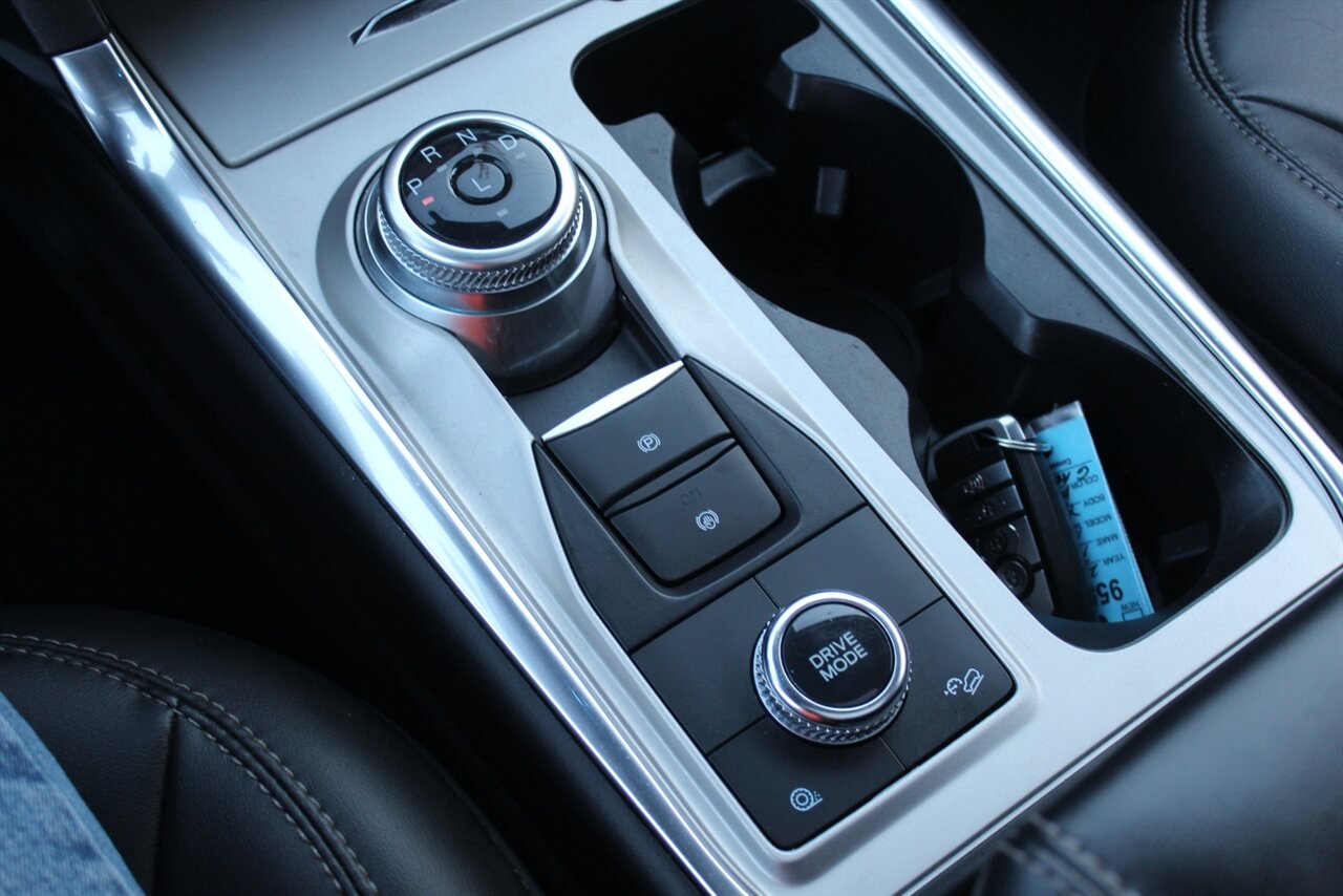 2023 Ford Explorer XLT - Photo 8 - Red Bank, NJ 07701