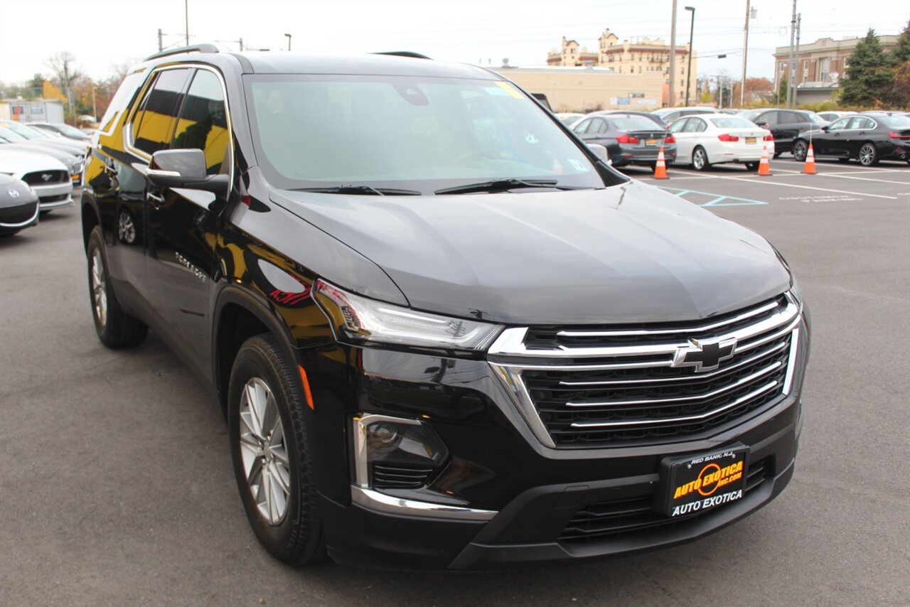 2023 Chevrolet Traverse LT Leather - Photo 4 - Red Bank, NJ 07701