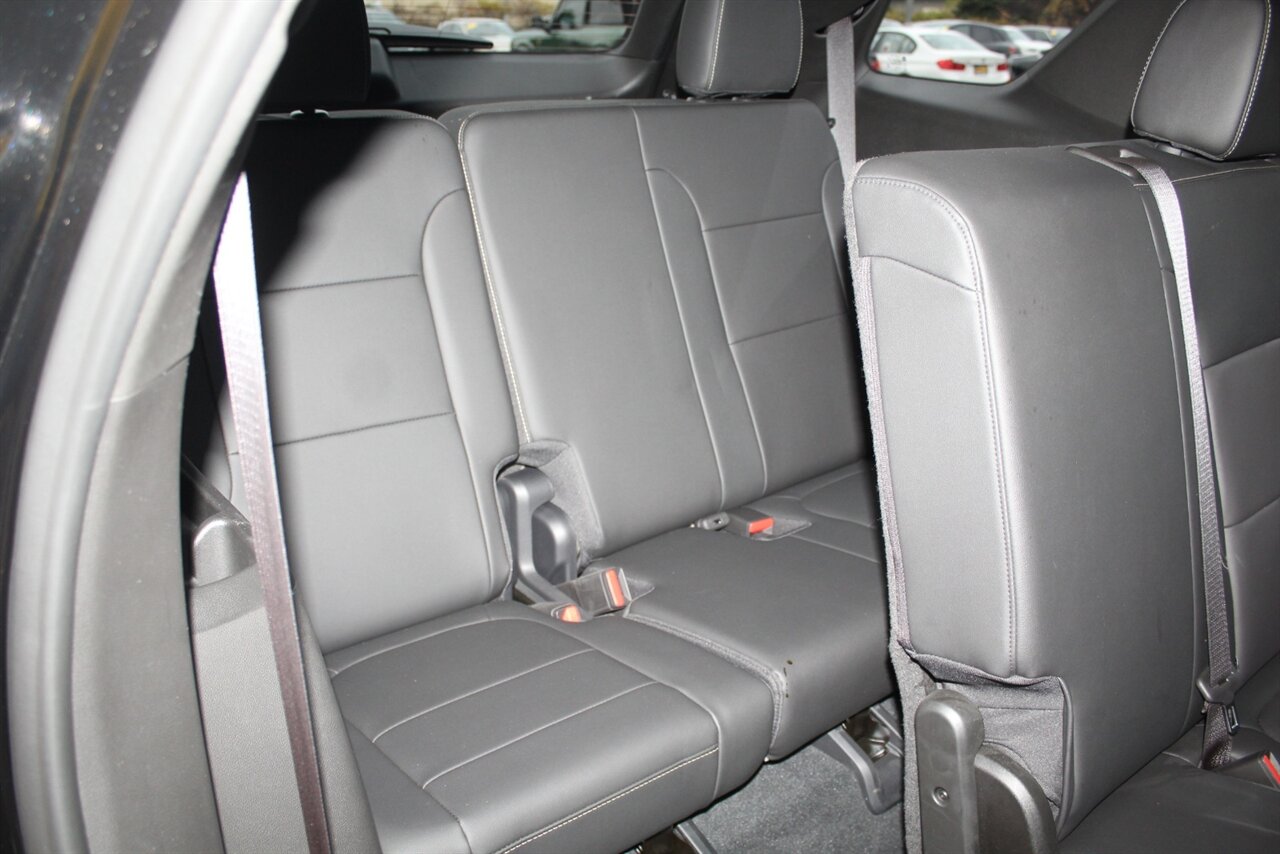 2023 Chevrolet Traverse LT Leather - Photo 16 - Red Bank, NJ 07701