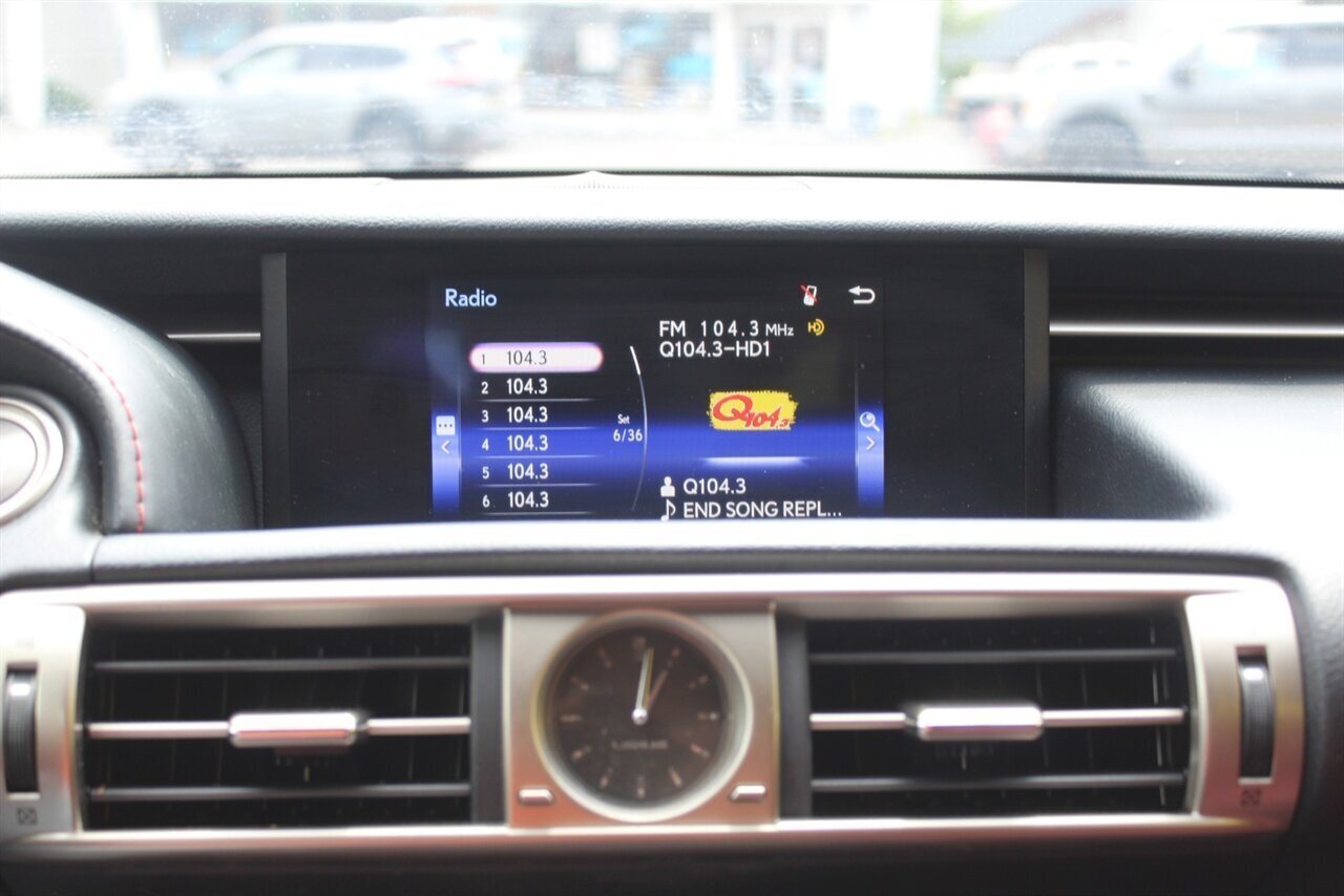 2016 Lexus IS200t - Photo 7 - Red Bank, NJ 07701