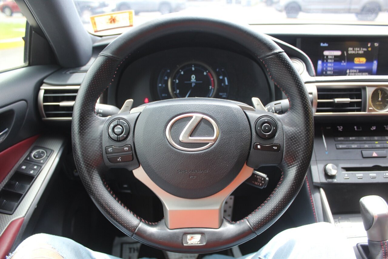2016 Lexus IS200t - Photo 6 - Red Bank, NJ 07701