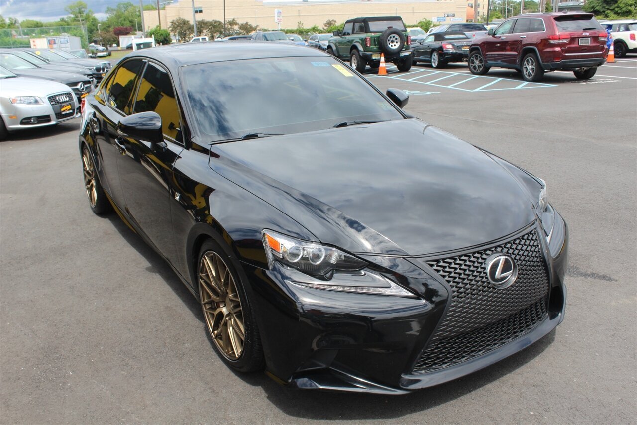 2016 Lexus IS200t - Photo 4 - Red Bank, NJ 07701