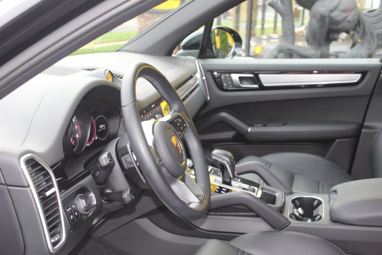 2022 Porsche Cayenne Platinum Edition - Photo 20 - Red Bank, NJ 07701