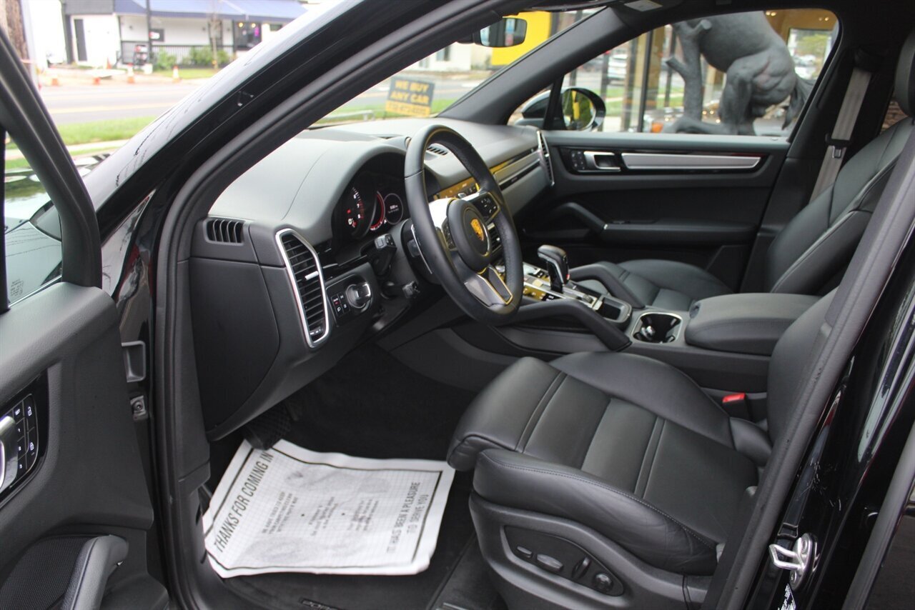 2022 Porsche Cayenne Platinum Edition - Photo 14 - Red Bank, NJ 07701