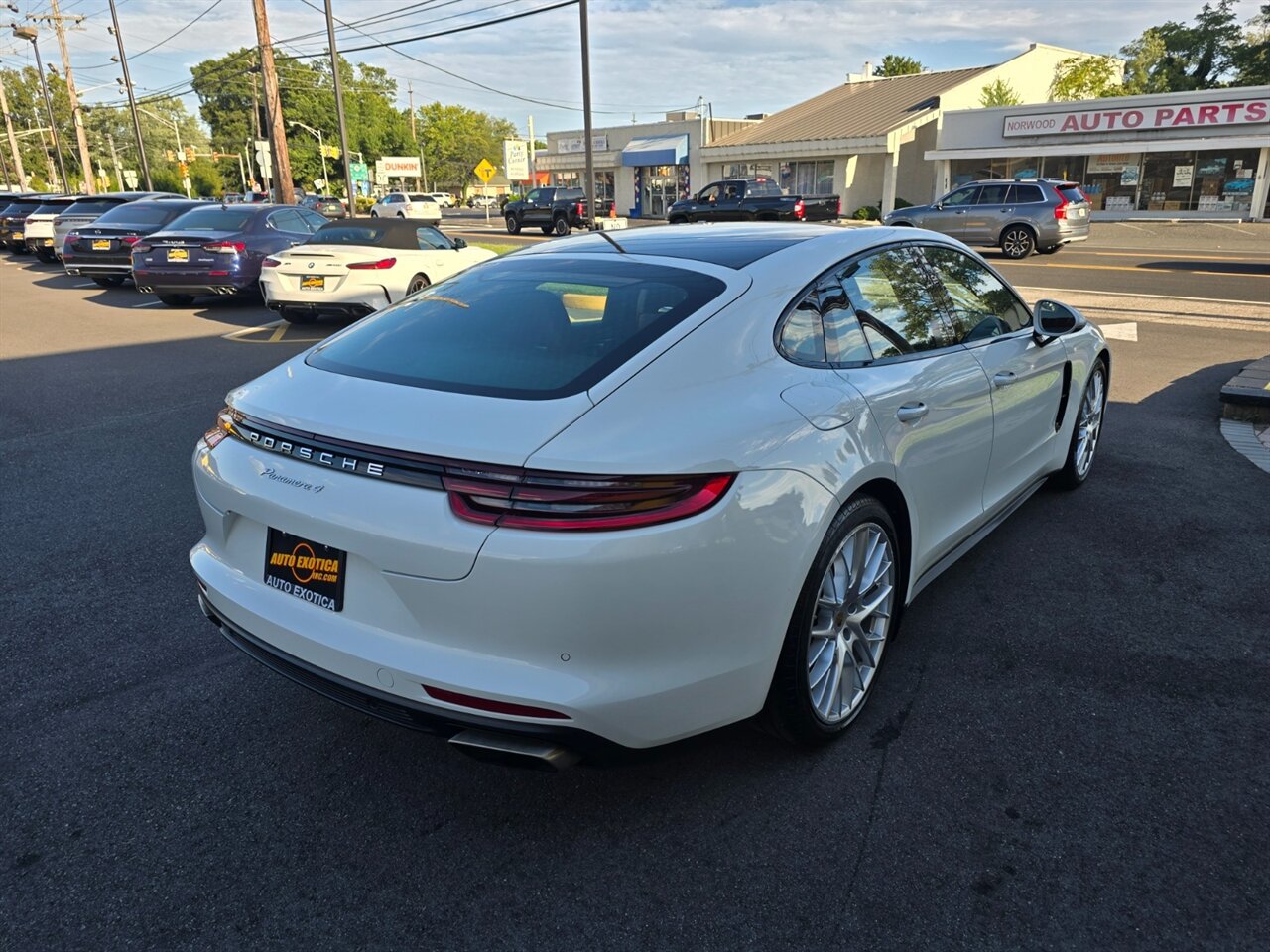 2018 Porsche Panamera 4 - Photo 32 - Red Bank, NJ 07701