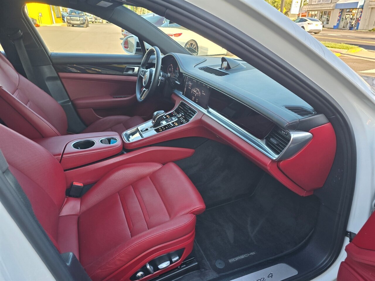 2018 Porsche Panamera 4 - Photo 14 - Red Bank, NJ 07701