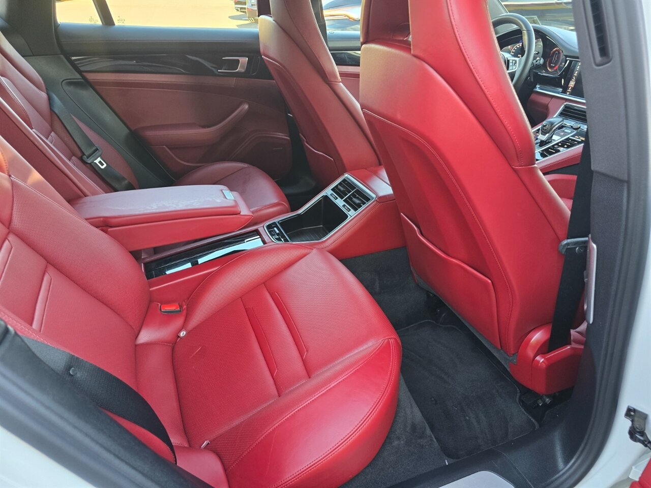 2018 Porsche Panamera 4 - Photo 45 - Red Bank, NJ 07701
