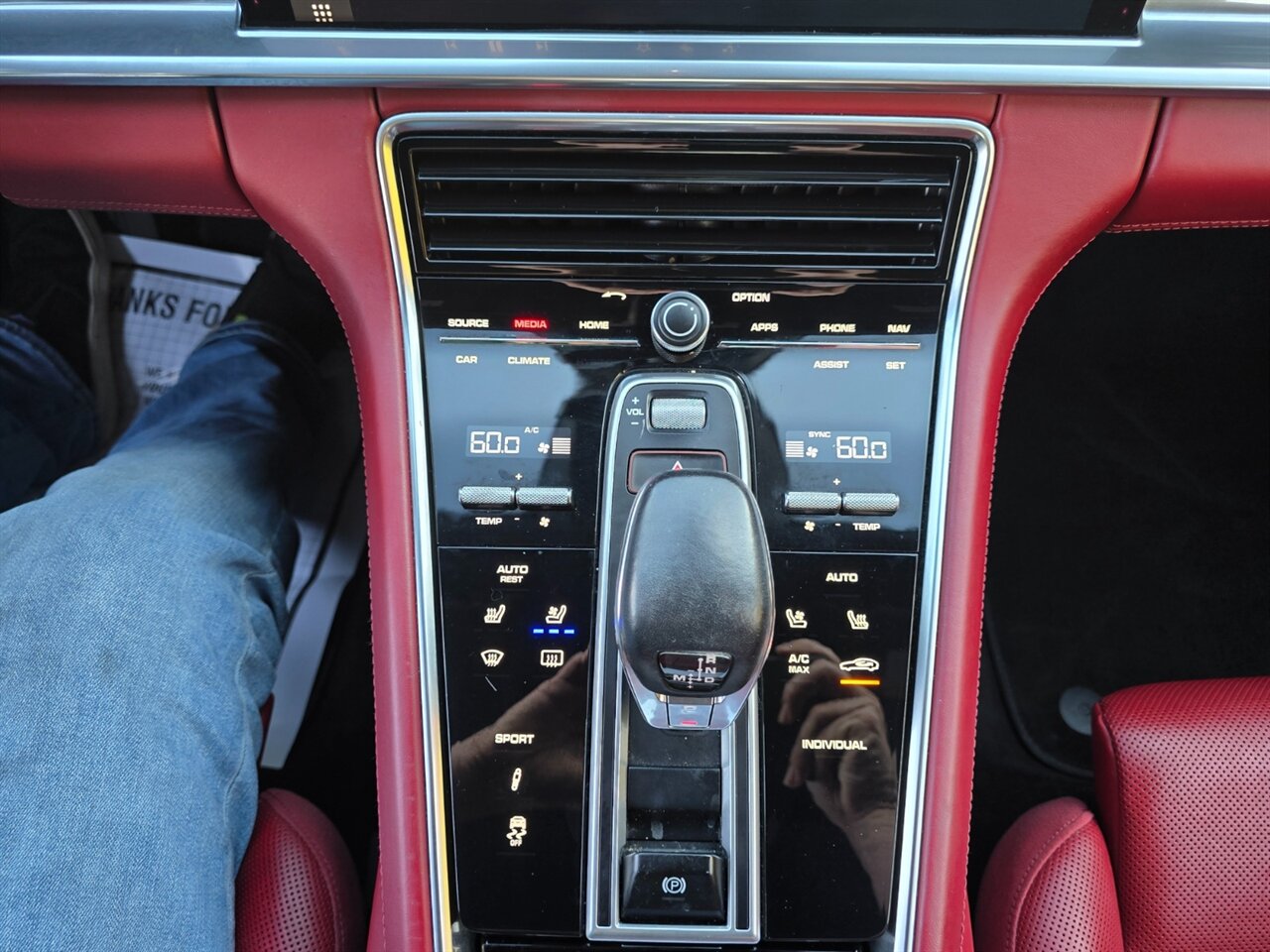 2018 Porsche Panamera 4 - Photo 37 - Red Bank, NJ 07701