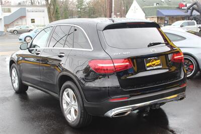 2017 Mercedes-Benz GLC 300 4MATIC   - Photo 2 - Red Bank, NJ 07701