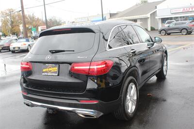 2017 Mercedes-Benz GLC 300 4MATIC   - Photo 3 - Red Bank, NJ 07701