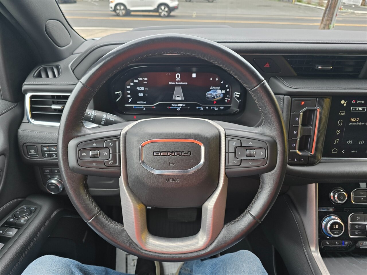 2022 GMC Yukon Denali - Photo 8 - Red Bank, NJ 07701