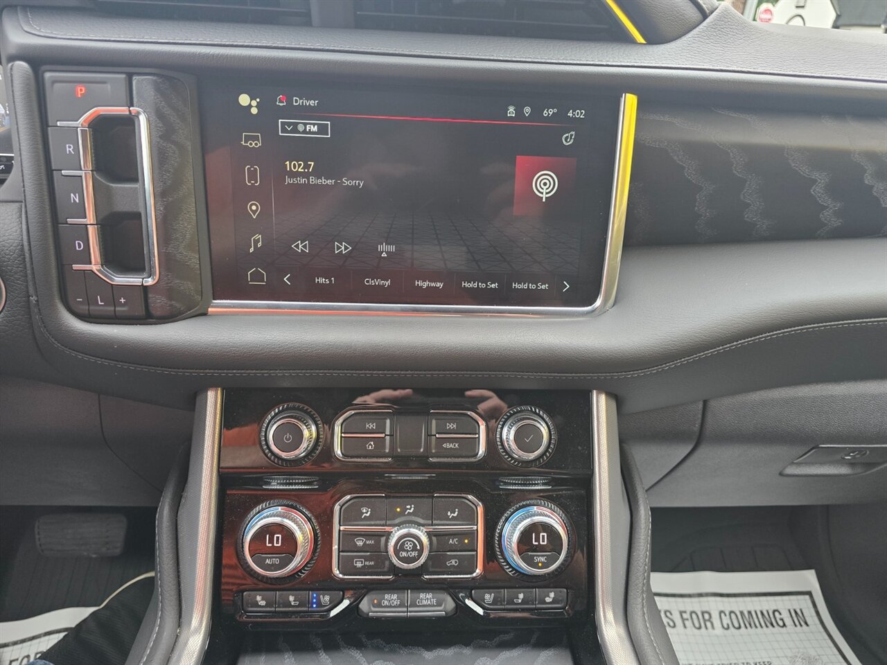 2022 GMC Yukon Denali - Photo 9 - Red Bank, NJ 07701