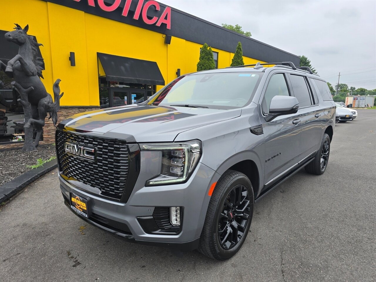 2022 GMC Yukon Denali - Photo 3 - Red Bank, NJ 07701