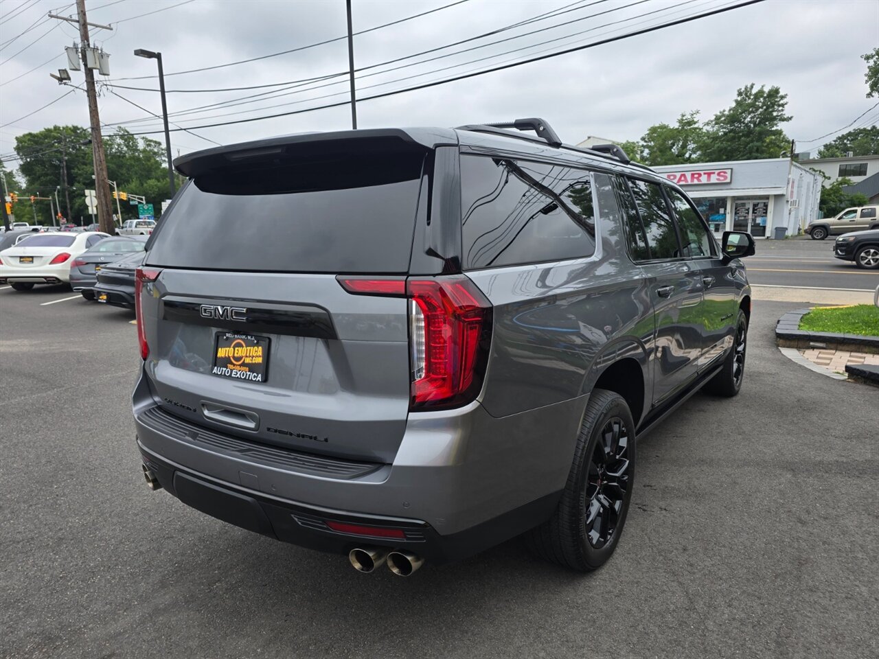 2022 GMC Yukon Denali - Photo 5 - Red Bank, NJ 07701