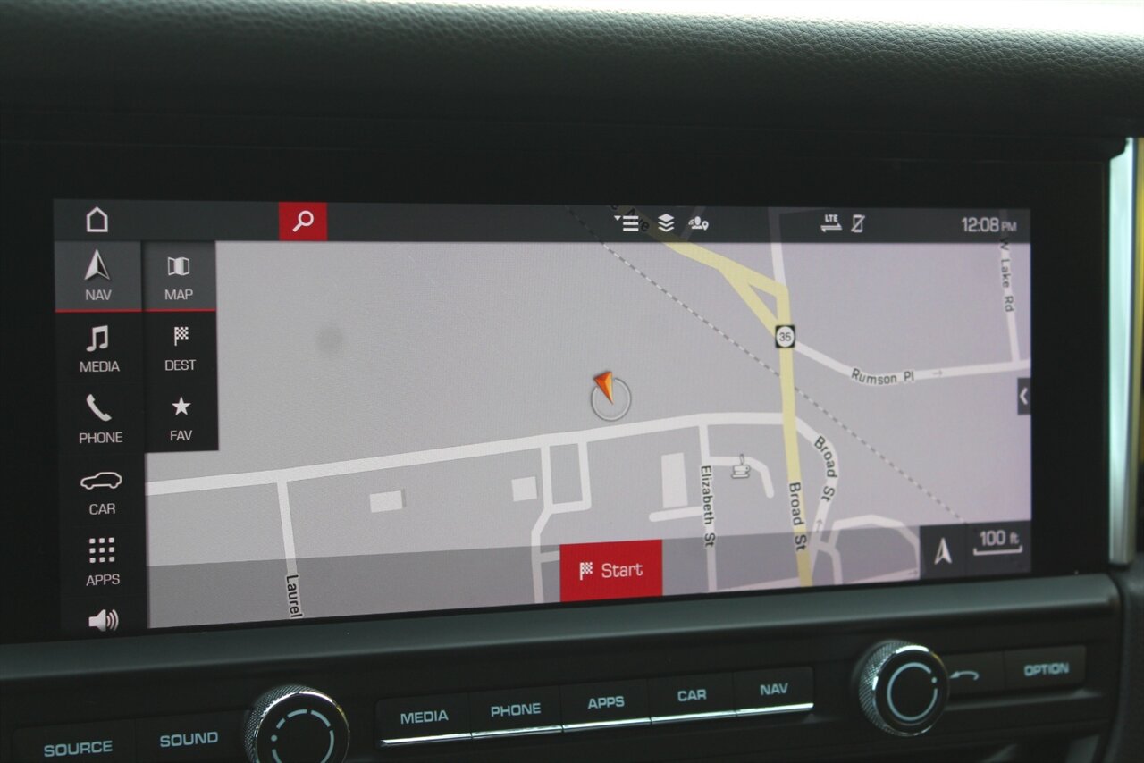 2020 Porsche Macan - Photo 10 - Red Bank, NJ 07701