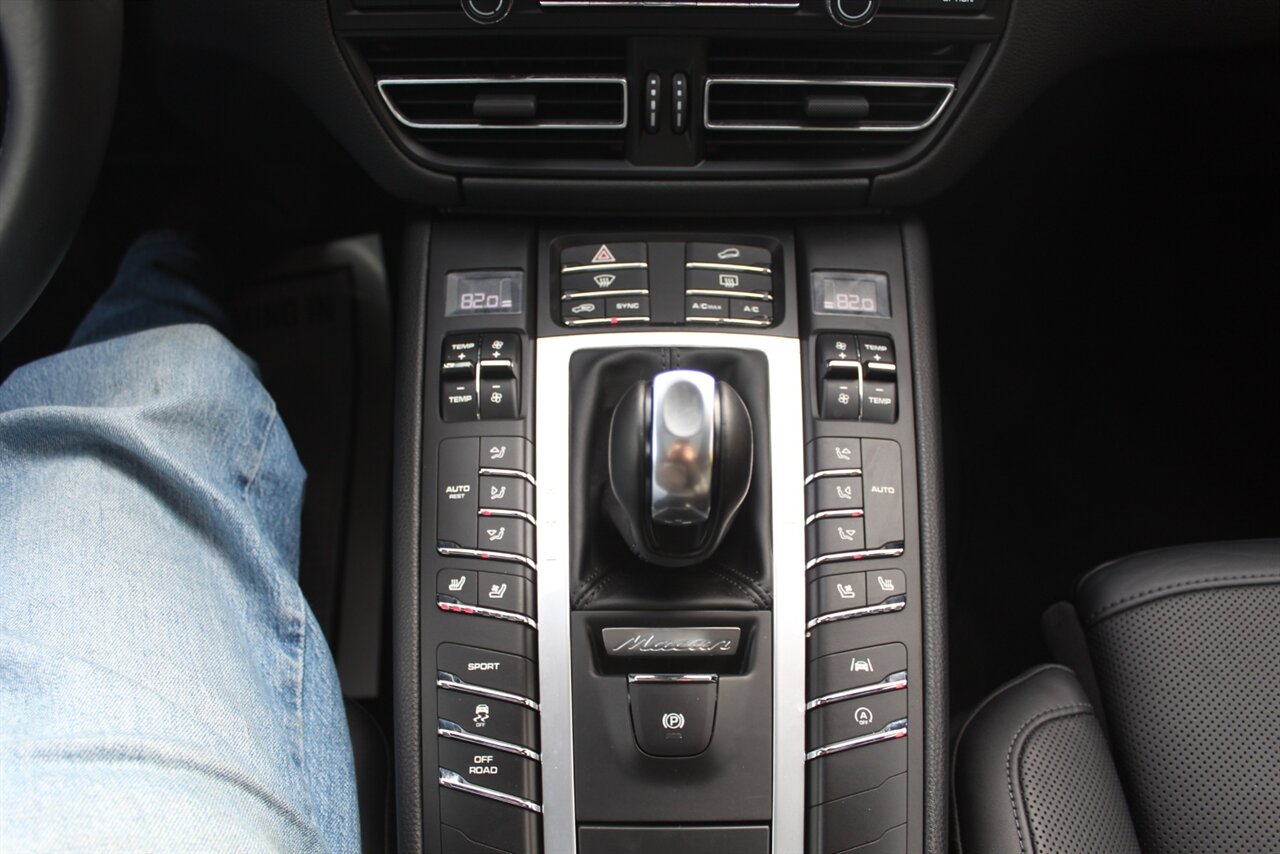 2020 Porsche Macan - Photo 8 - Red Bank, NJ 07701