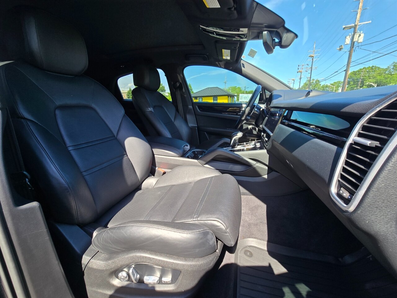 2020 Porsche Cayenne Coupe - Photo 15 - Red Bank, NJ 07701