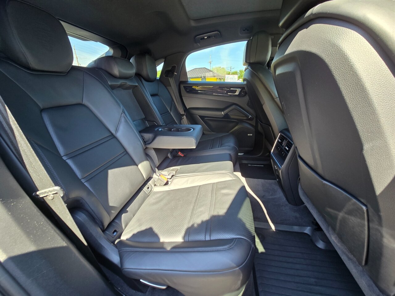 2020 Porsche Cayenne Coupe - Photo 17 - Red Bank, NJ 07701