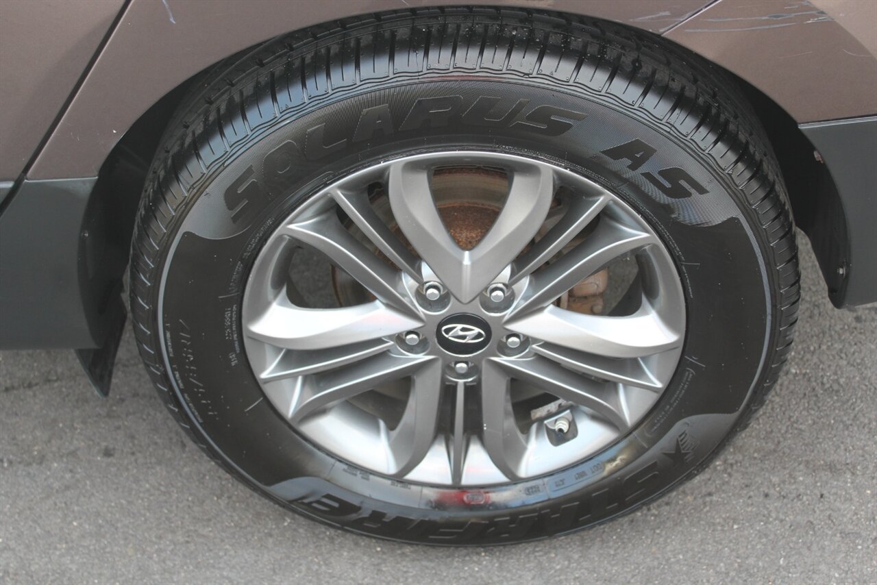 2014 Hyundai Tucson SE photo 16