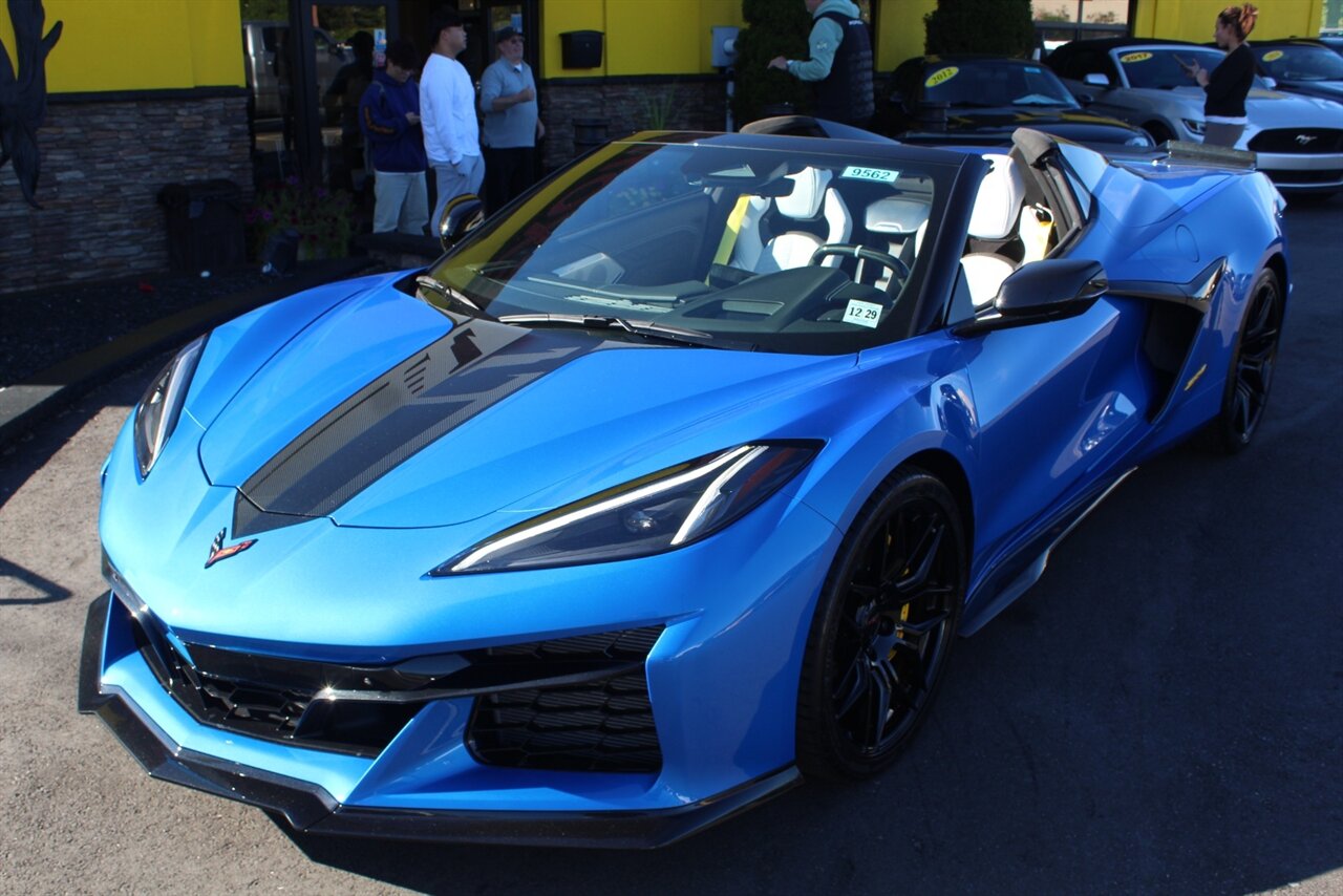 2024 Chevrolet Corvette Z06 - Photo 5 - Red Bank, NJ 07701