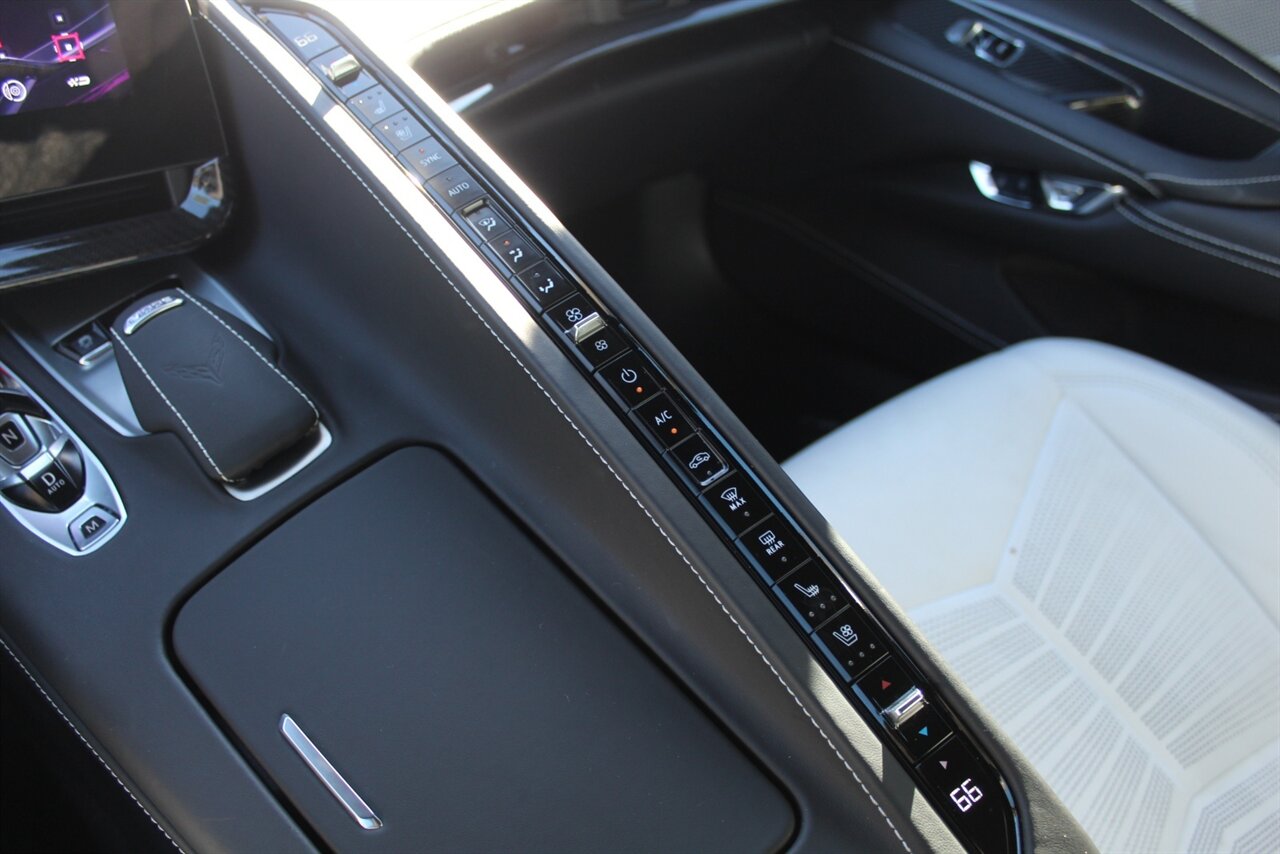 2024 Chevrolet Corvette Z06 - Photo 13 - Red Bank, NJ 07701