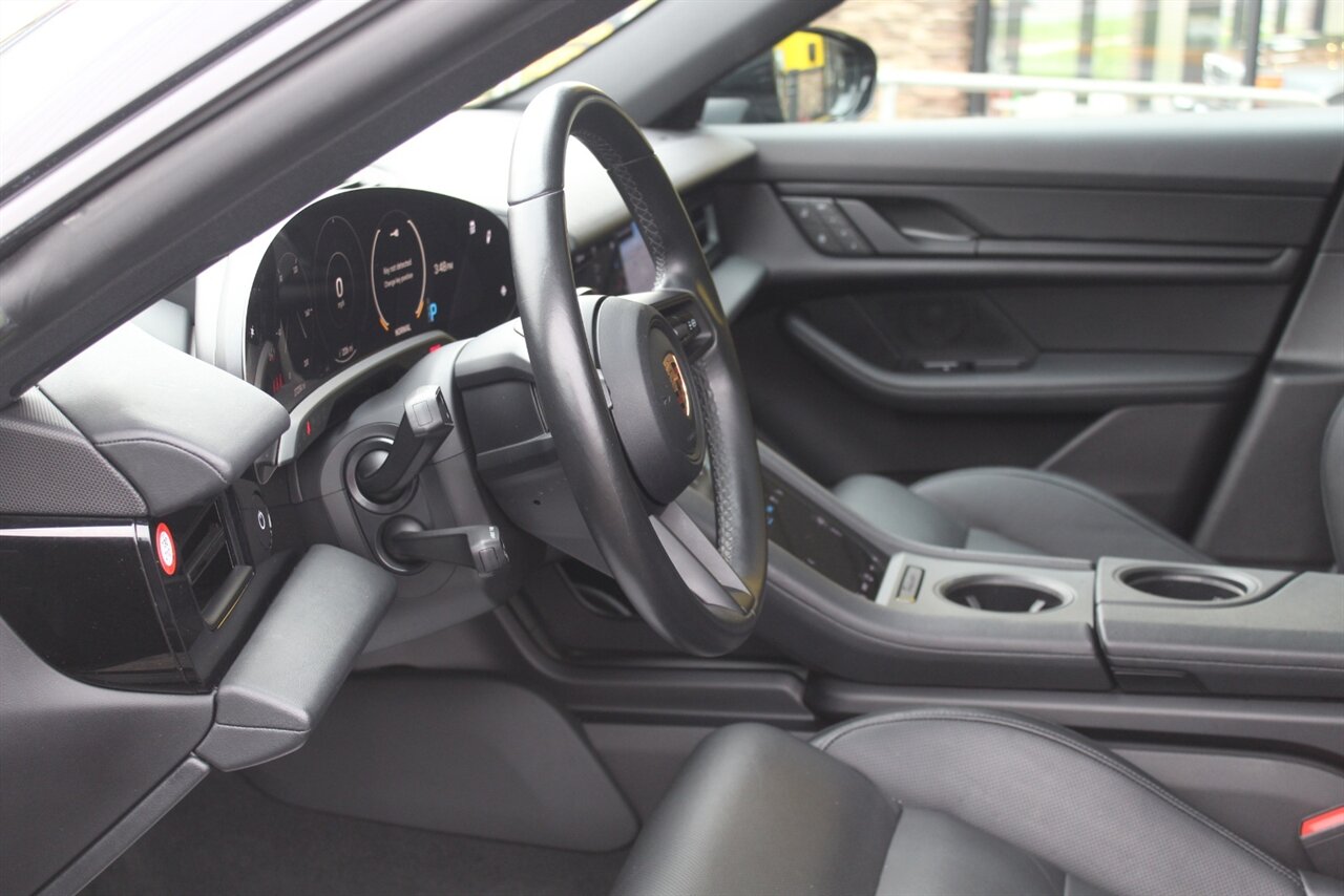 2022 Porsche Taycan - Photo 17 - Red Bank, NJ 07701