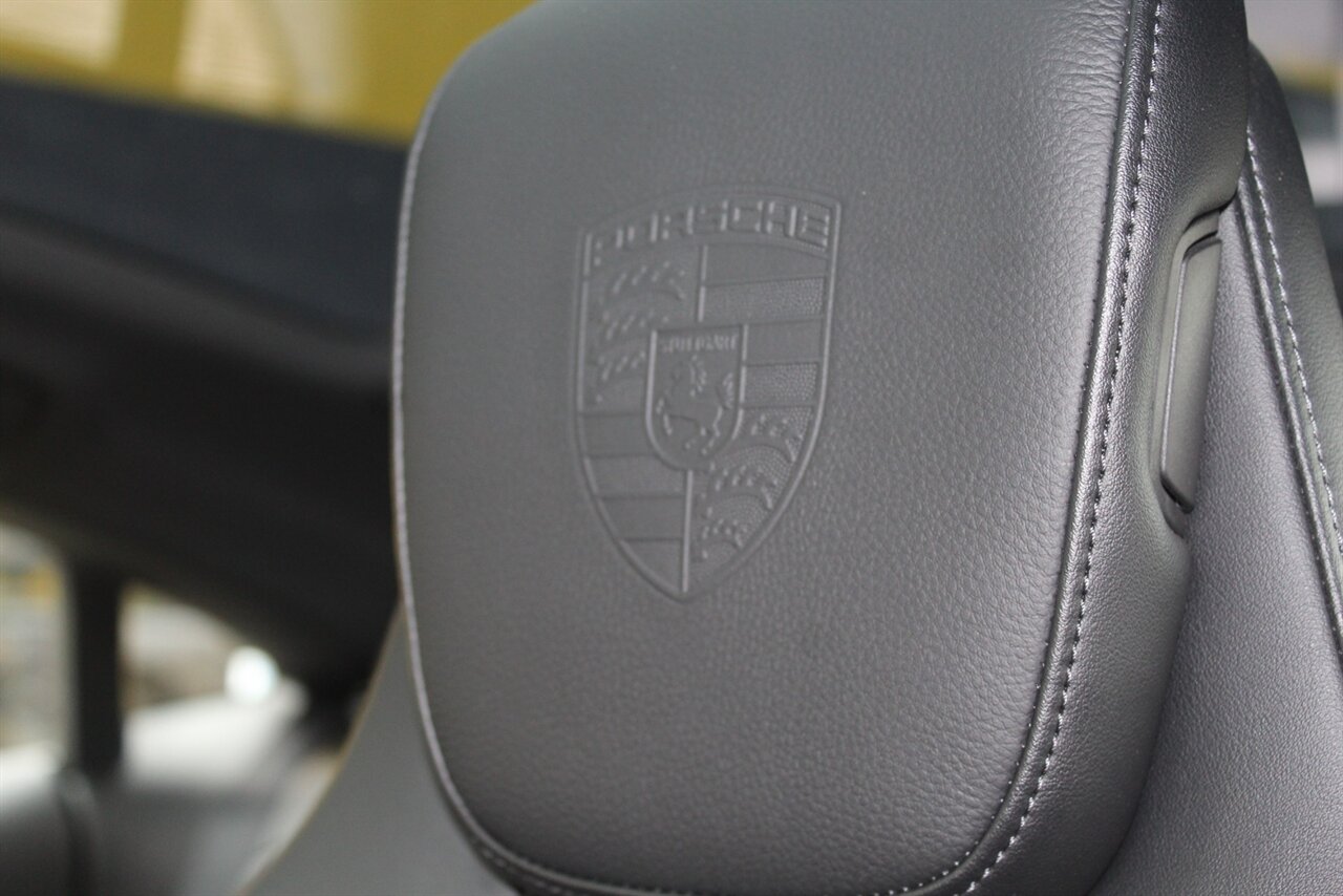 2022 Porsche Taycan - Photo 19 - Red Bank, NJ 07701