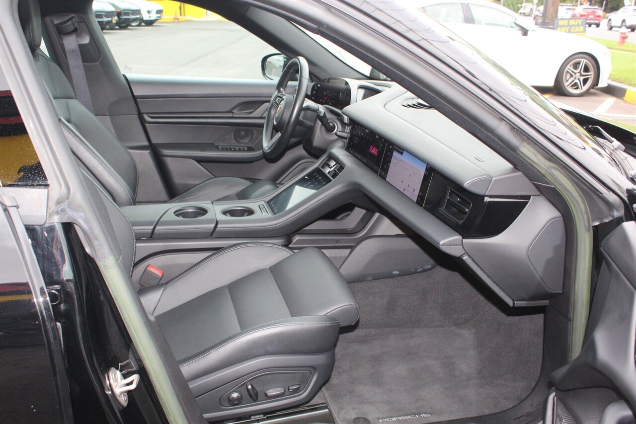 2022 Porsche Taycan - Photo 13 - Red Bank, NJ 07701