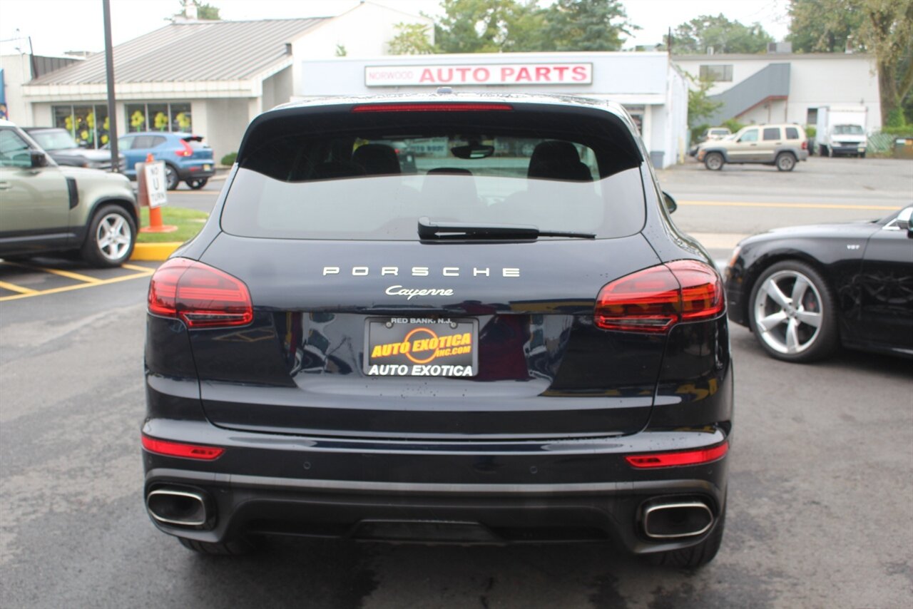 2016 Porsche Cayenne photo 24