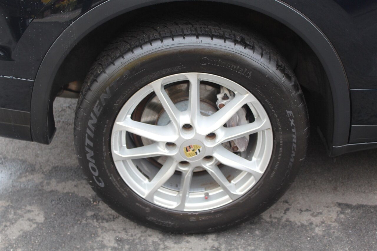 2016 Porsche Cayenne photo 26