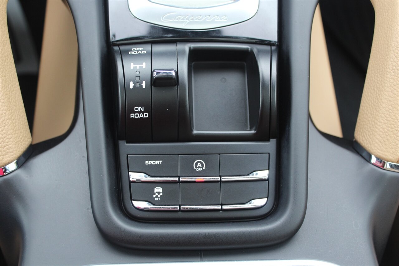 2016 Porsche Cayenne photo 8
