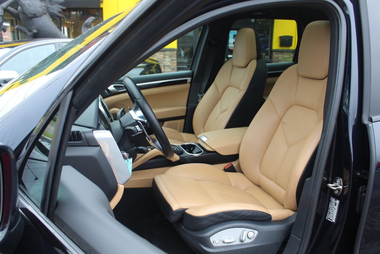 2016 Porsche Cayenne photo 13