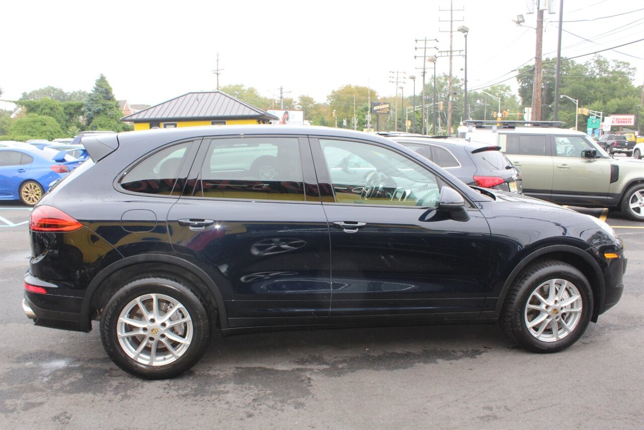 2016 Porsche Cayenne photo 25