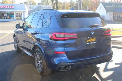 2023 BMW X5 M50i  