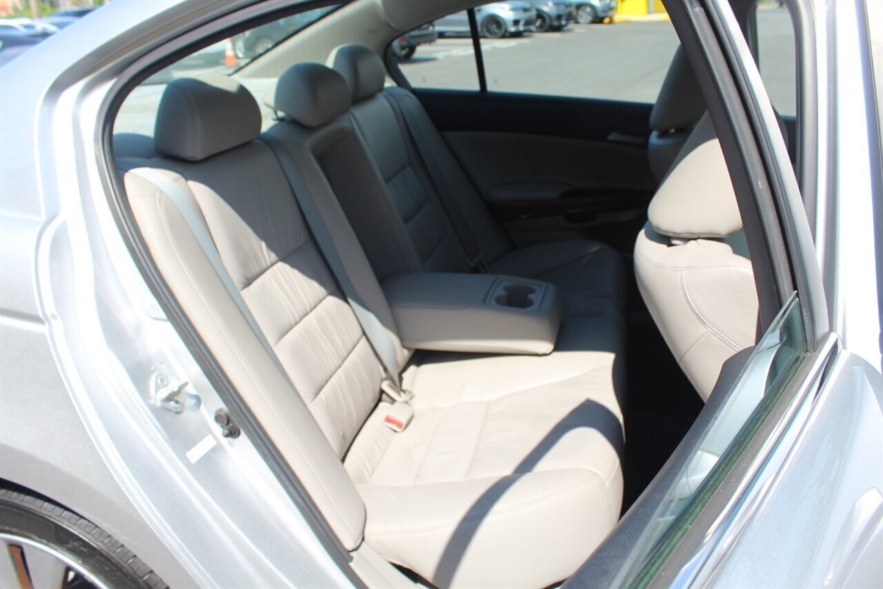 2012 Honda Accord EX-L - Photo 13 - Red Bank, NJ 07701