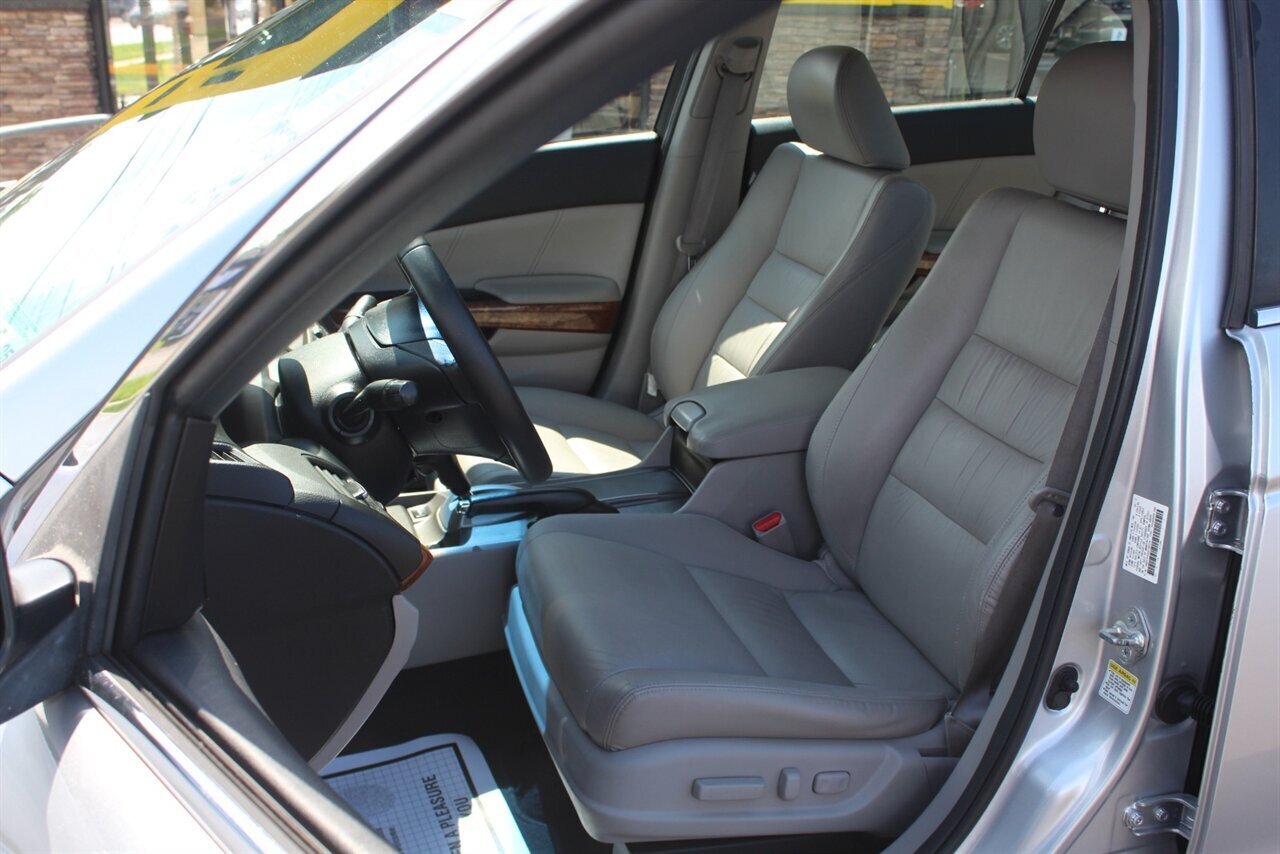 2012 Honda Accord EX-L - Photo 9 - Red Bank, NJ 07701