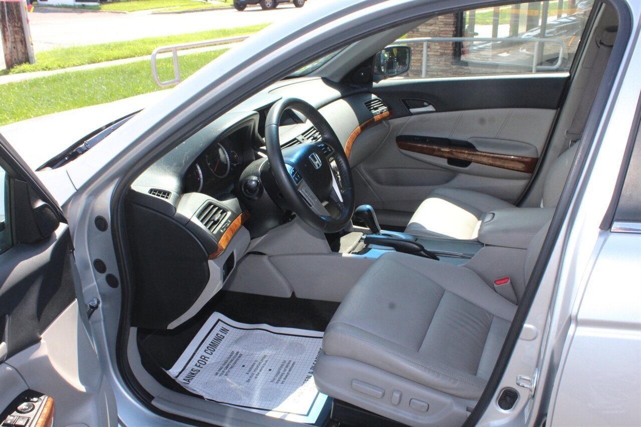 2012 Honda Accord EX-L - Photo 8 - Red Bank, NJ 07701