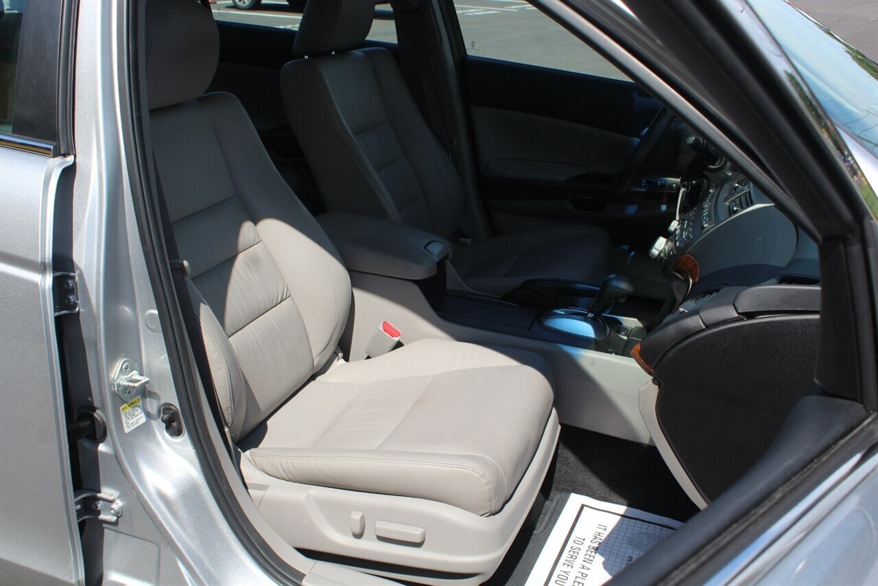 2012 Honda Accord EX-L - Photo 11 - Red Bank, NJ 07701