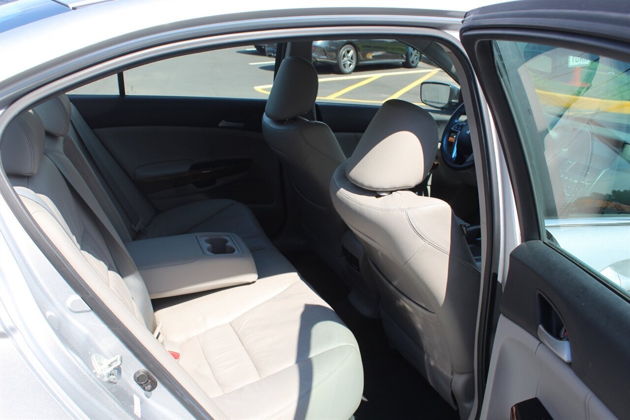 2012 Honda Accord EX-L - Photo 12 - Red Bank, NJ 07701