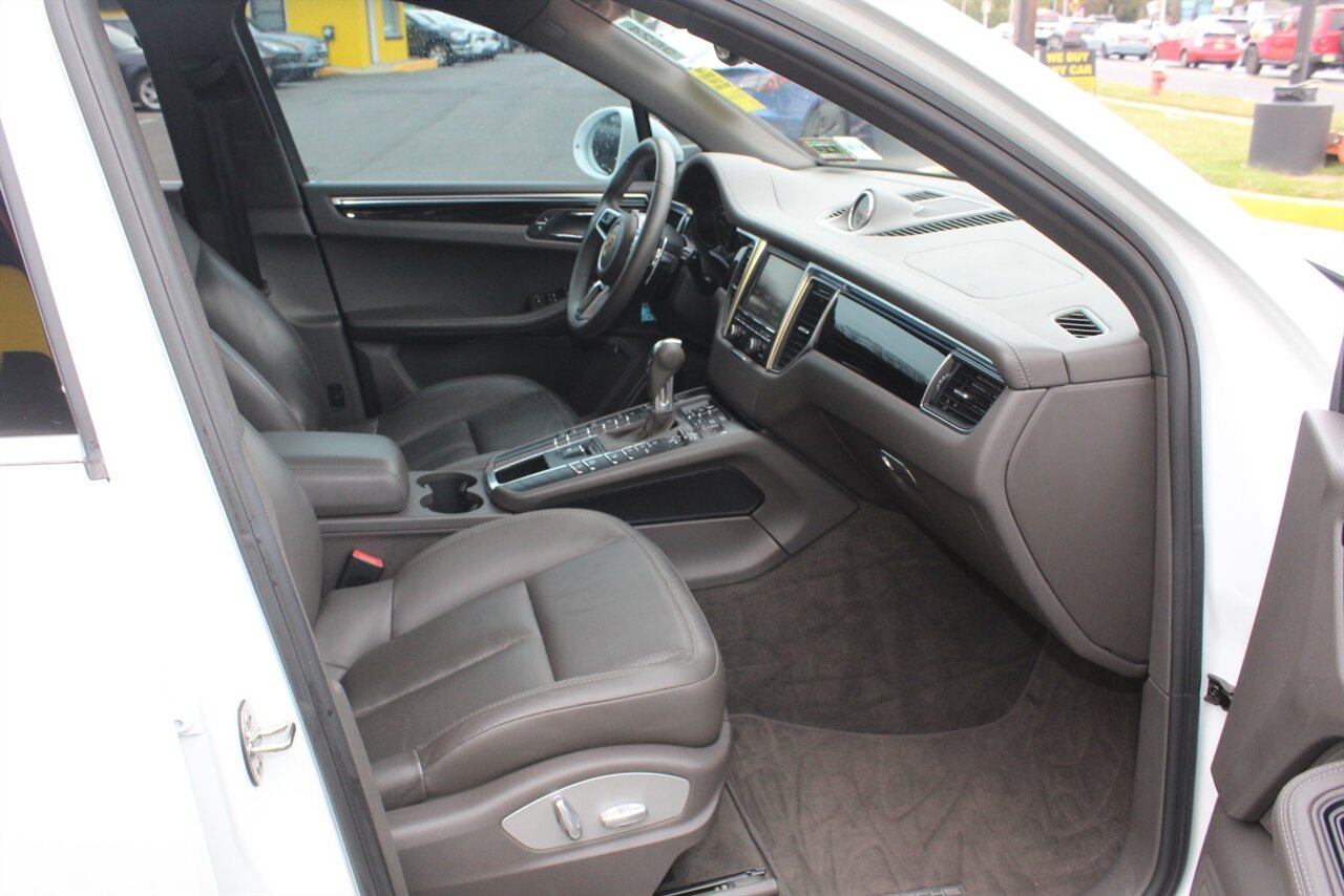 2016 Porsche Macan S - Photo 12 - Red Bank, NJ 07701