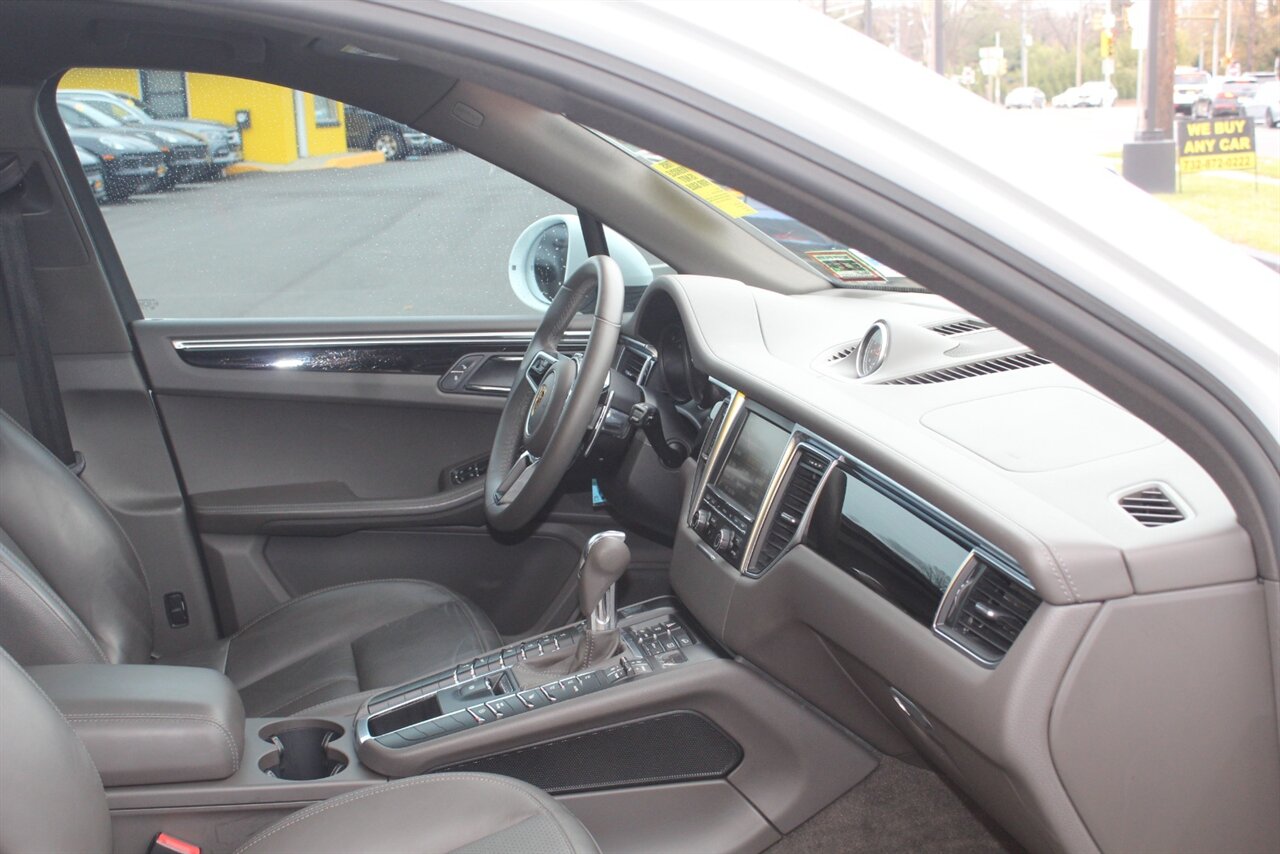 2016 Porsche Macan S - Photo 17 - Red Bank, NJ 07701