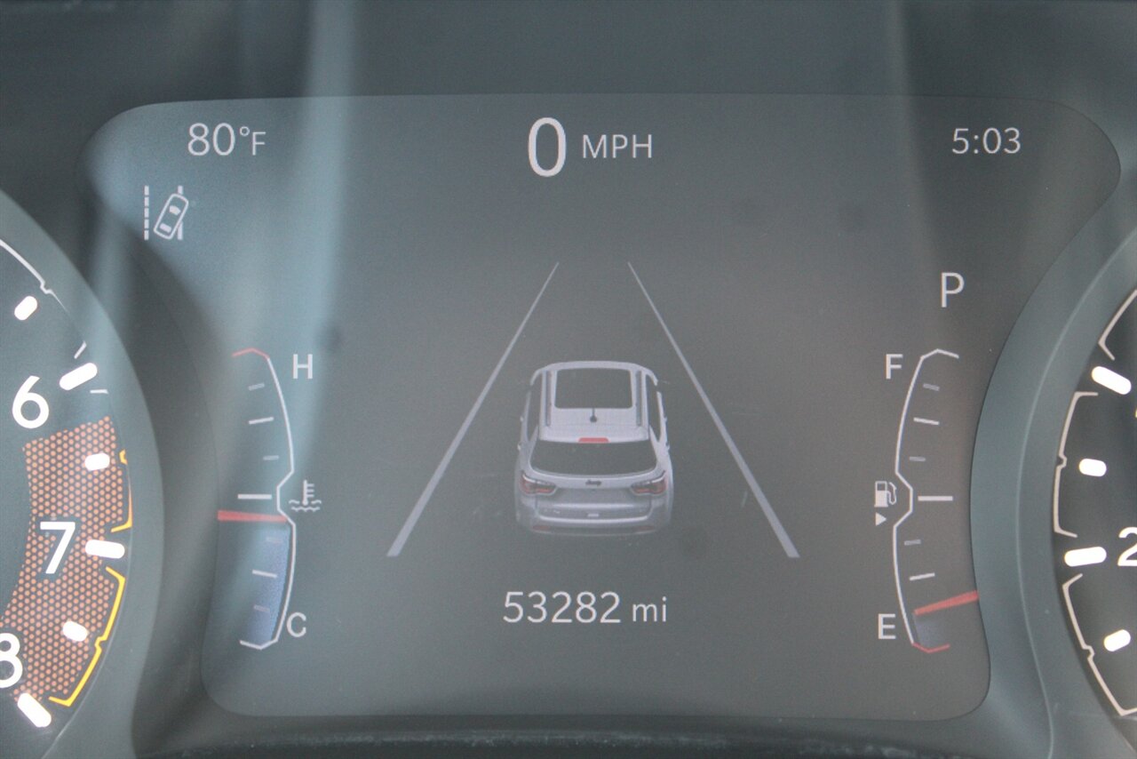 2022 Jeep Compass Latitude Lux photo 4