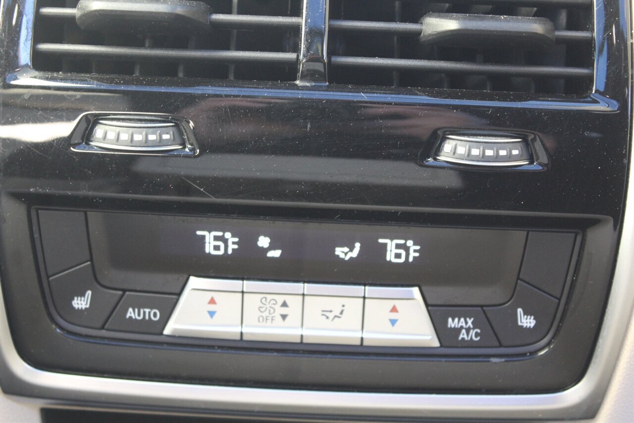 2021 BMW X5 xDrive40i - Photo 9 - Red Bank, NJ 07701