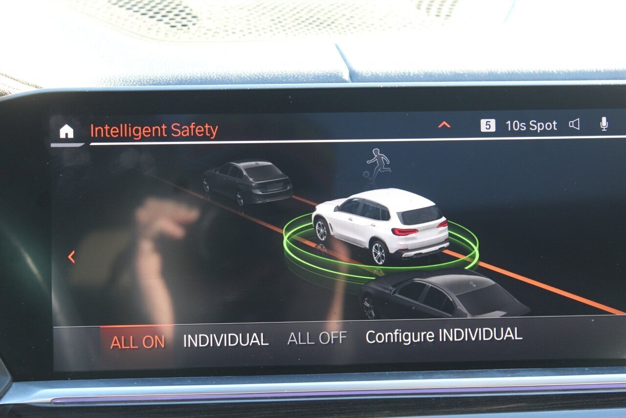 2021 BMW X5 xDrive40i - Photo 10 - Red Bank, NJ 07701
