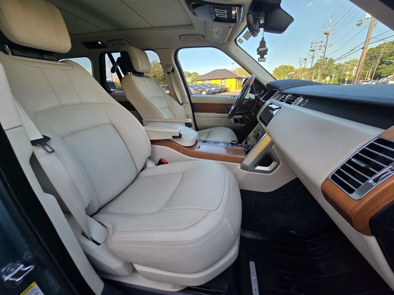 2019 Land Rover Range Rover Supercharged - Photo 18 - Red Bank, NJ 07701