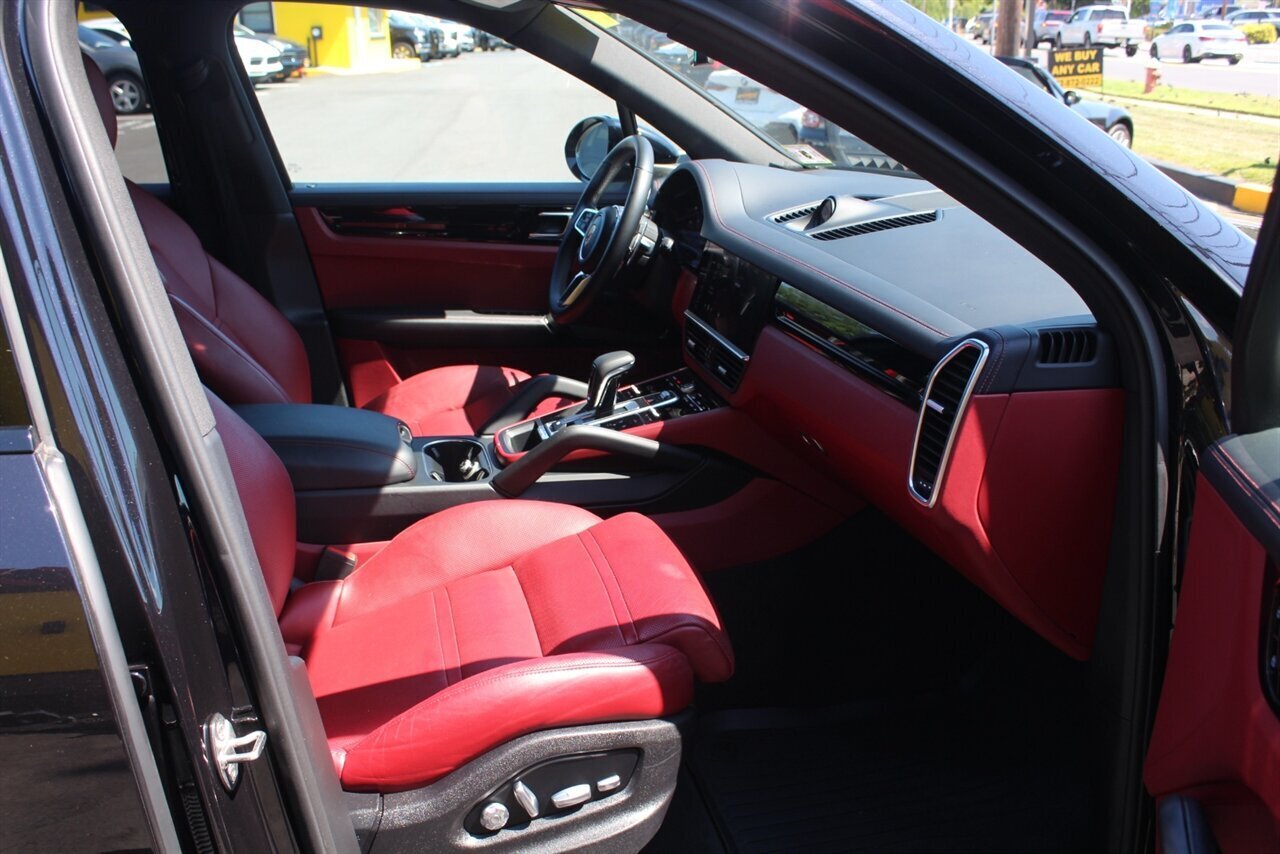 2019 Porsche Cayenne - Photo 15 - Red Bank, NJ 07701