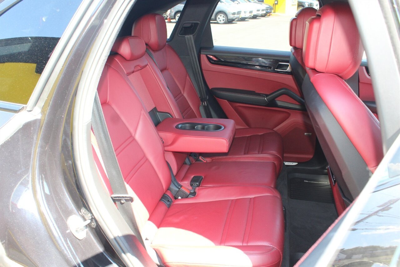 2019 Porsche Cayenne - Photo 18 - Red Bank, NJ 07701