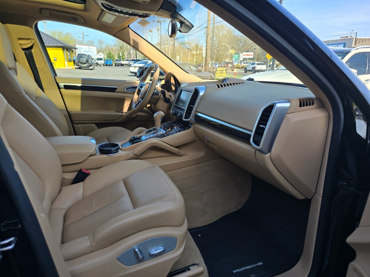 2016 Porsche Cayenne - Photo 13 - Red Bank, NJ 07701