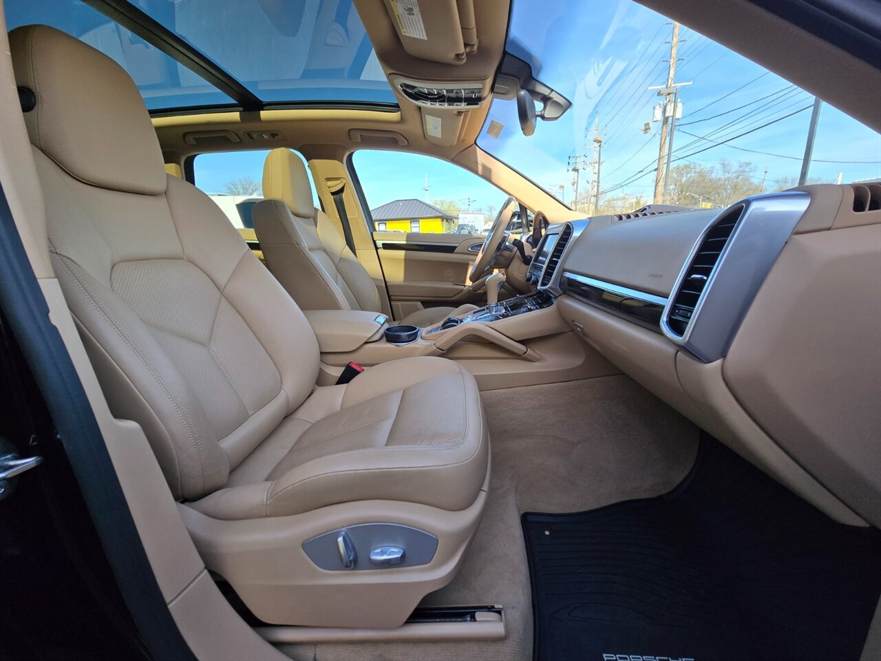 2016 Porsche Cayenne - Photo 14 - Red Bank, NJ 07701